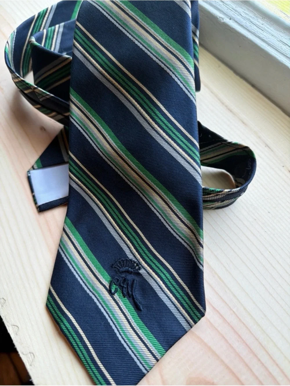 Vintage Countess Mara luxury men’s necktie navy blue green gold grey